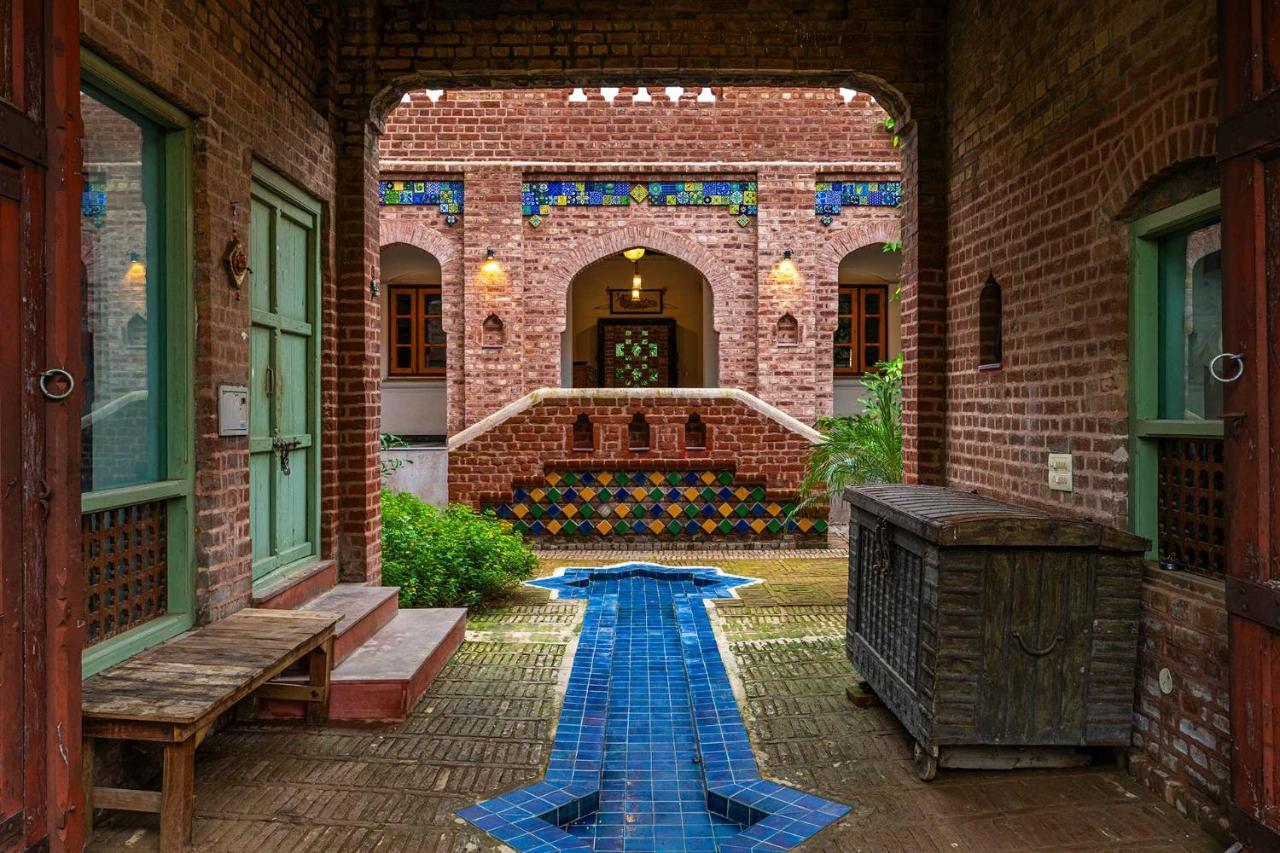 Stayvista'S Peepal Haveli - Rustic Kothi With Terrace, Breathtaking View & Bonfire Narainpur  Екстериор снимка