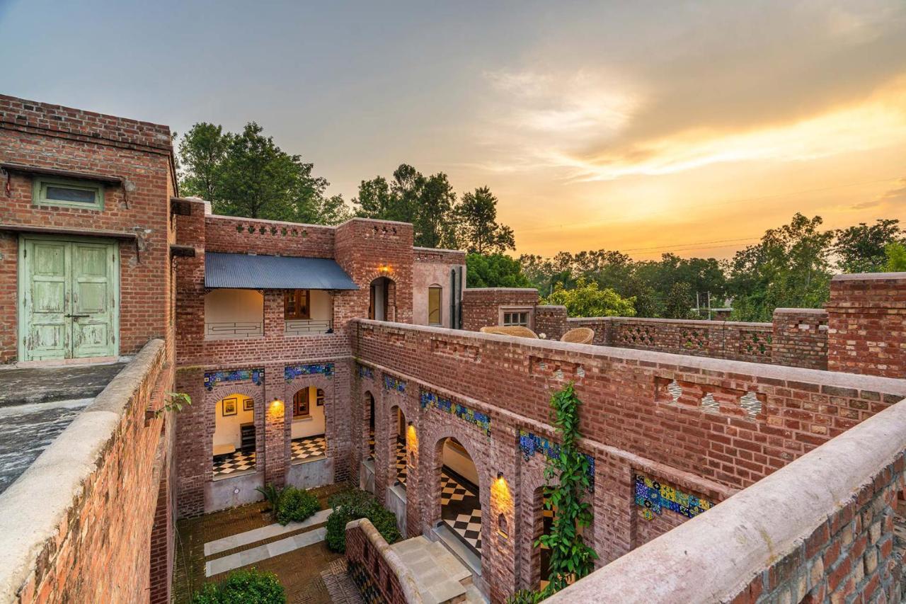 Stayvista'S Peepal Haveli - Rustic Kothi With Terrace, Breathtaking View & Bonfire Narainpur  Екстериор снимка