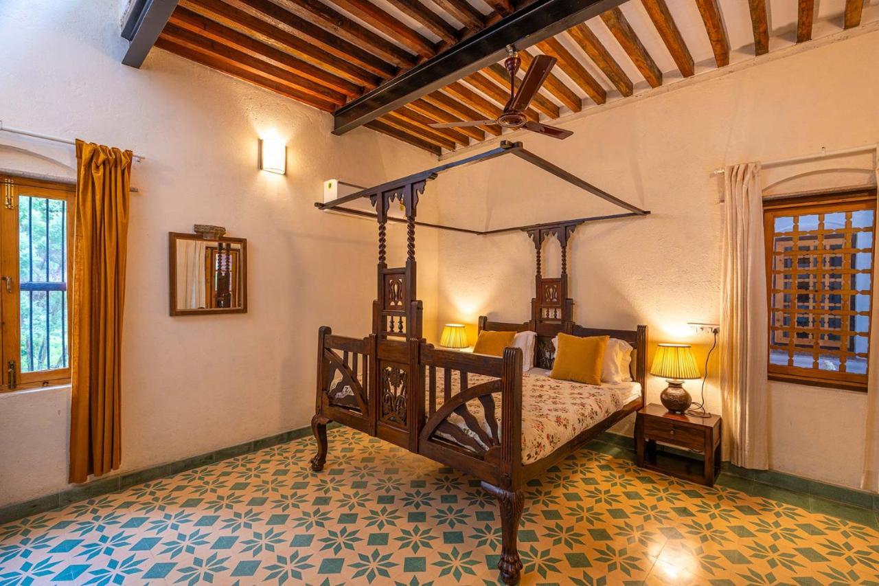 Stayvista'S Peepal Haveli - Rustic Kothi With Terrace, Breathtaking View & Bonfire Narainpur  Екстериор снимка